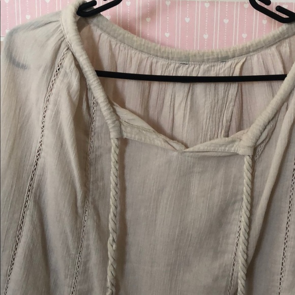 Flowy white long sleeve top - Picture 2 of 3